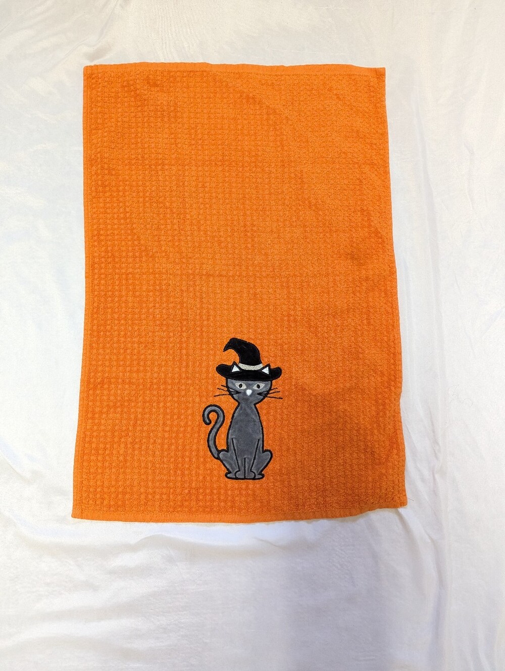 Isaac Mizrahi Halloween Cat Kitten Witch Applique 100% Cotton Tea Towel 17"X25"
